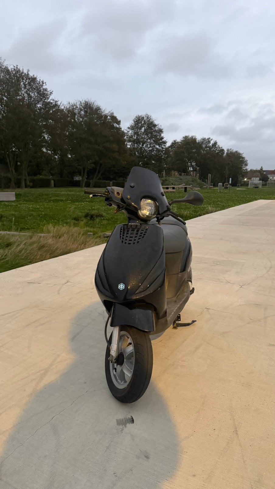 Piaggio zip 4t, Fietsen en Brommers, Ophalen, Zo goed als nieuw, Zip