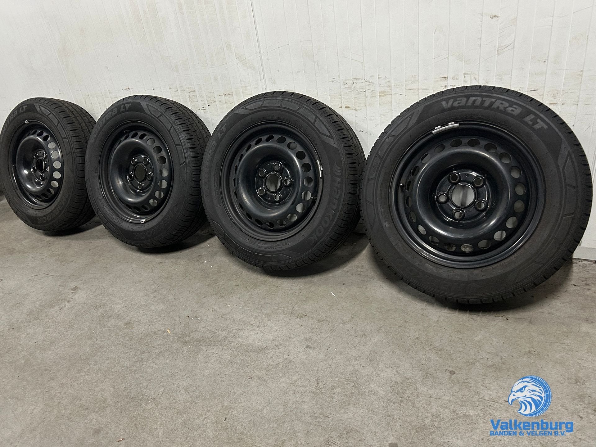 9mm! Originele VW Transporter T5 GP T6 T6.1 16 inch zwart st, Auto-onderdelen, -, Banden en Velgen, -, Zomerbanden