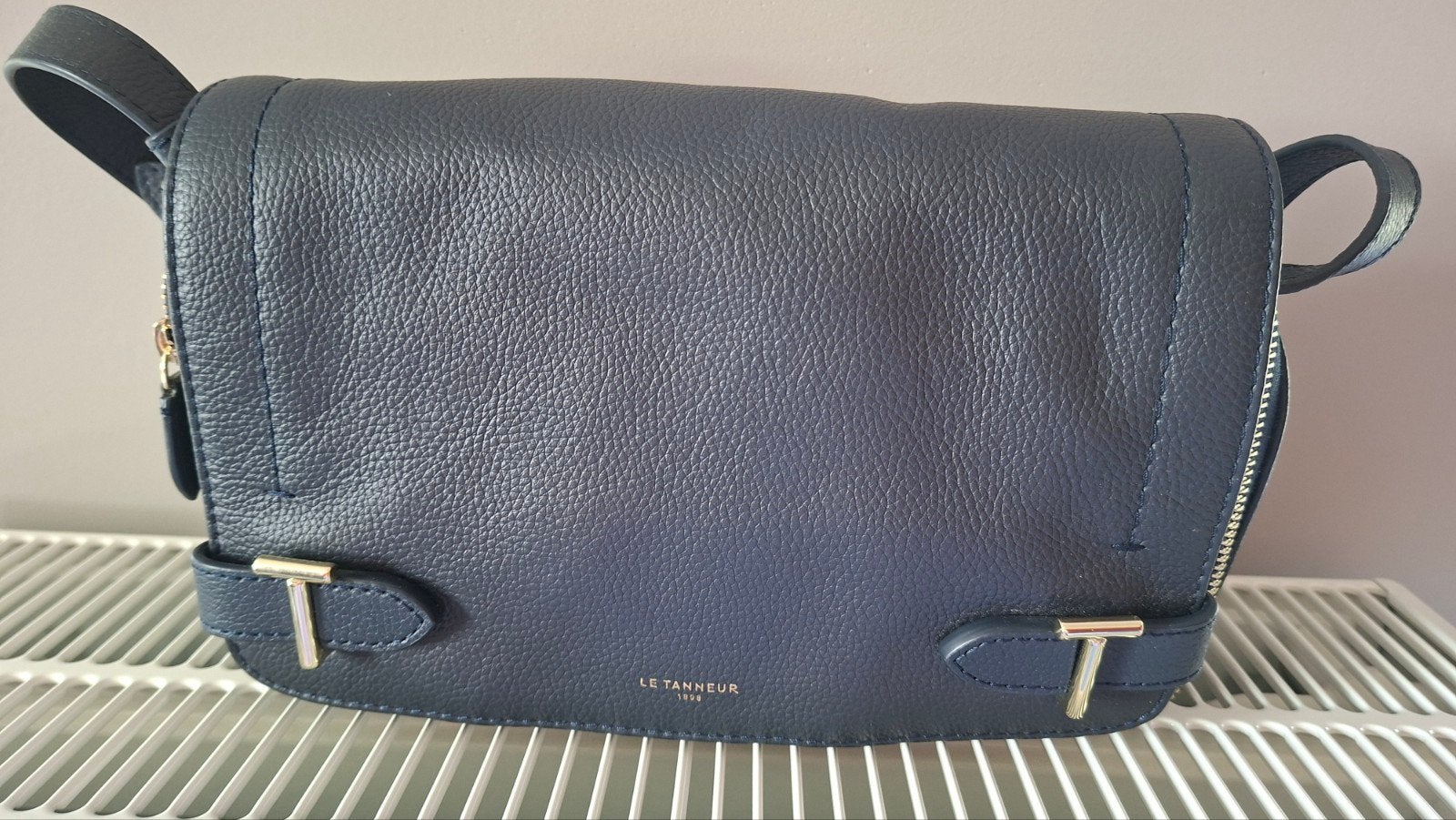 petit sac a main le tanneur bleu foncé, Ophalen, Blauw