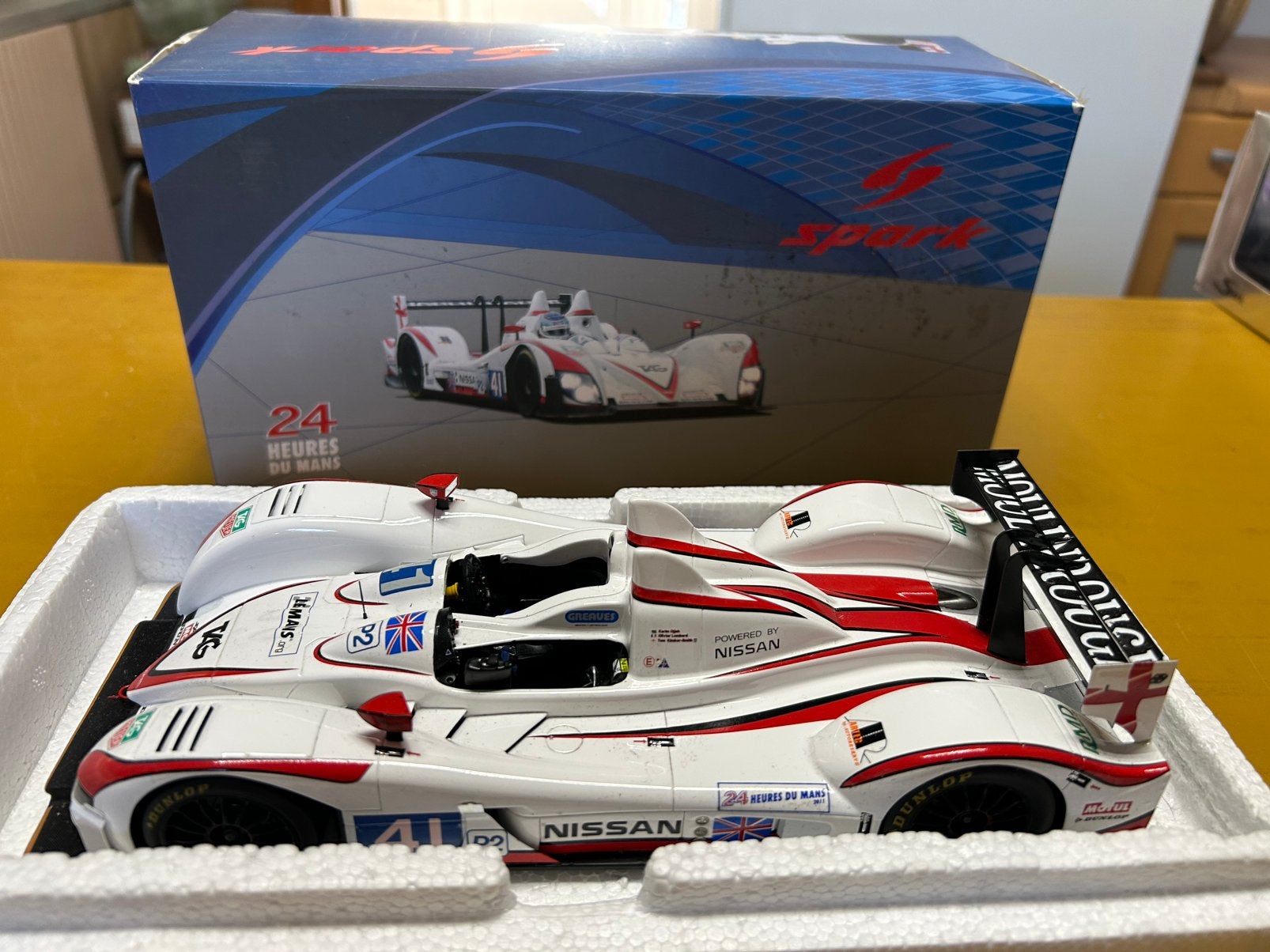 Nissan le mans, Enlèvement, Comme neuf