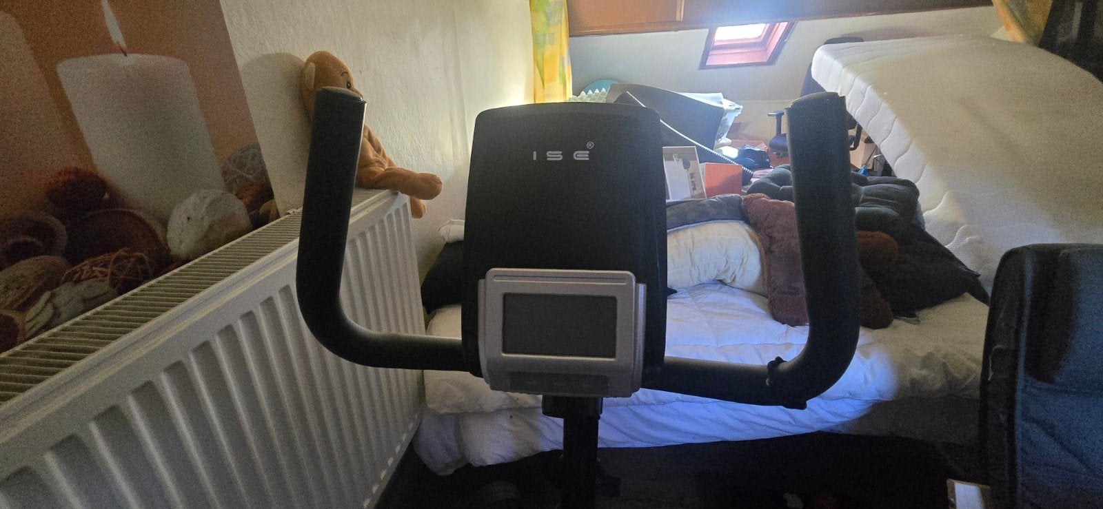 Vélo d'appartement ISE – Excellent état, Consoles de jeu & Jeux vidéo, Enlèvement
