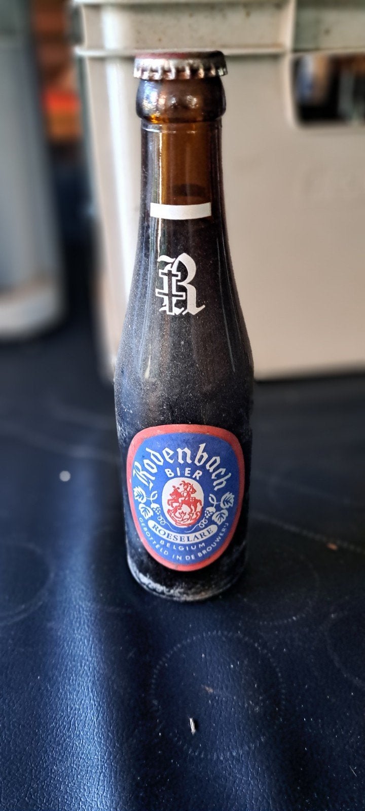 Rodenbach bierfles geverfd etiket, Verzamelen, Biermerken, Ophalen of Verzenden
