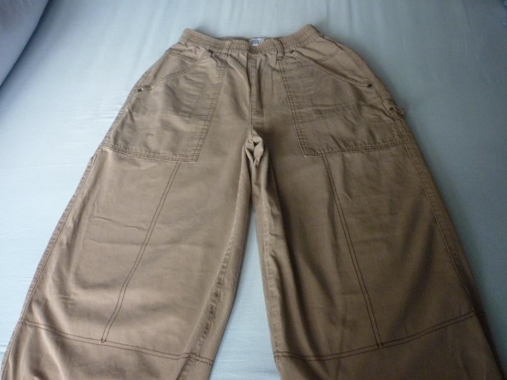 Wijde Broek Urban Outfitters, Beige, Ophalen of Verzenden, Zo goed als nieuw, Urban Outfitters