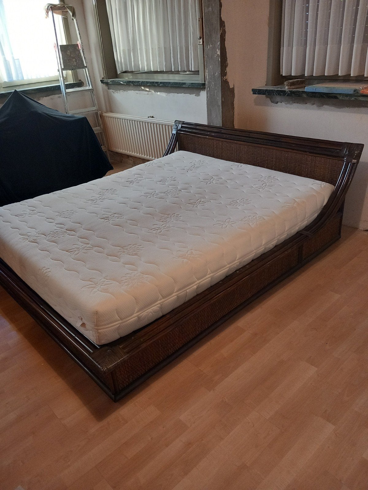 Prachtig Vintage/Boho Bamboe 2-persoonsbed (180x200) + Net M, Ophalen, Wit, 200 cm