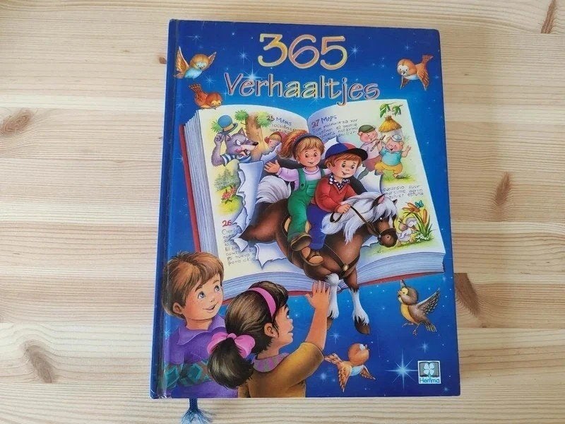 Voorleesboek 365 verhaaltjes, Boeken, Gelezen, Jongen of Meisje, Ophalen of Verzenden, Voorleesboek