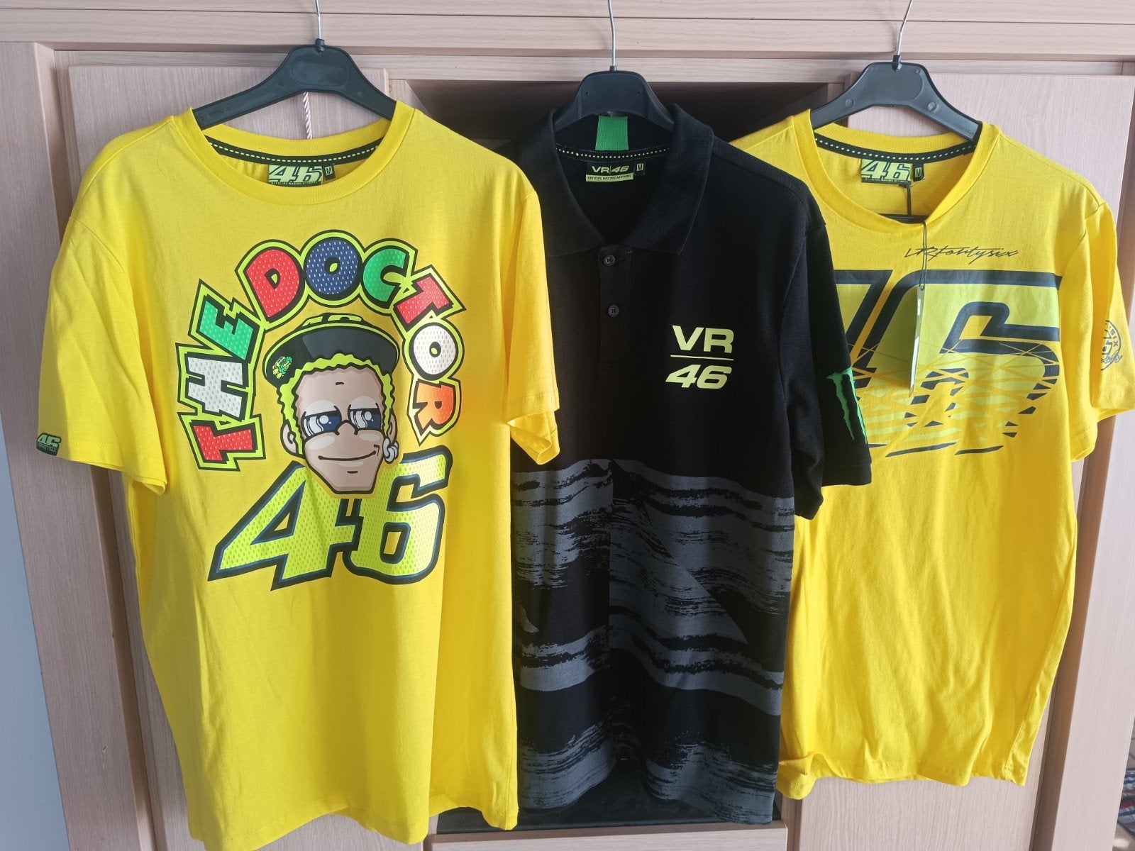 Lot de 3 t-shirts VR46 Moto GP, Kleding | Heren, Ophalen, Maat 48/50 (M), Geel, Nieuw