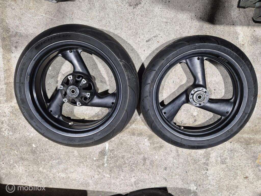 Voorwiel achterwiel olifantje 851 888 Monster Paso 907ie SS, Motoren, Gebruikt, Factorystore.service@ducati.com, Ophalen of Verzenden