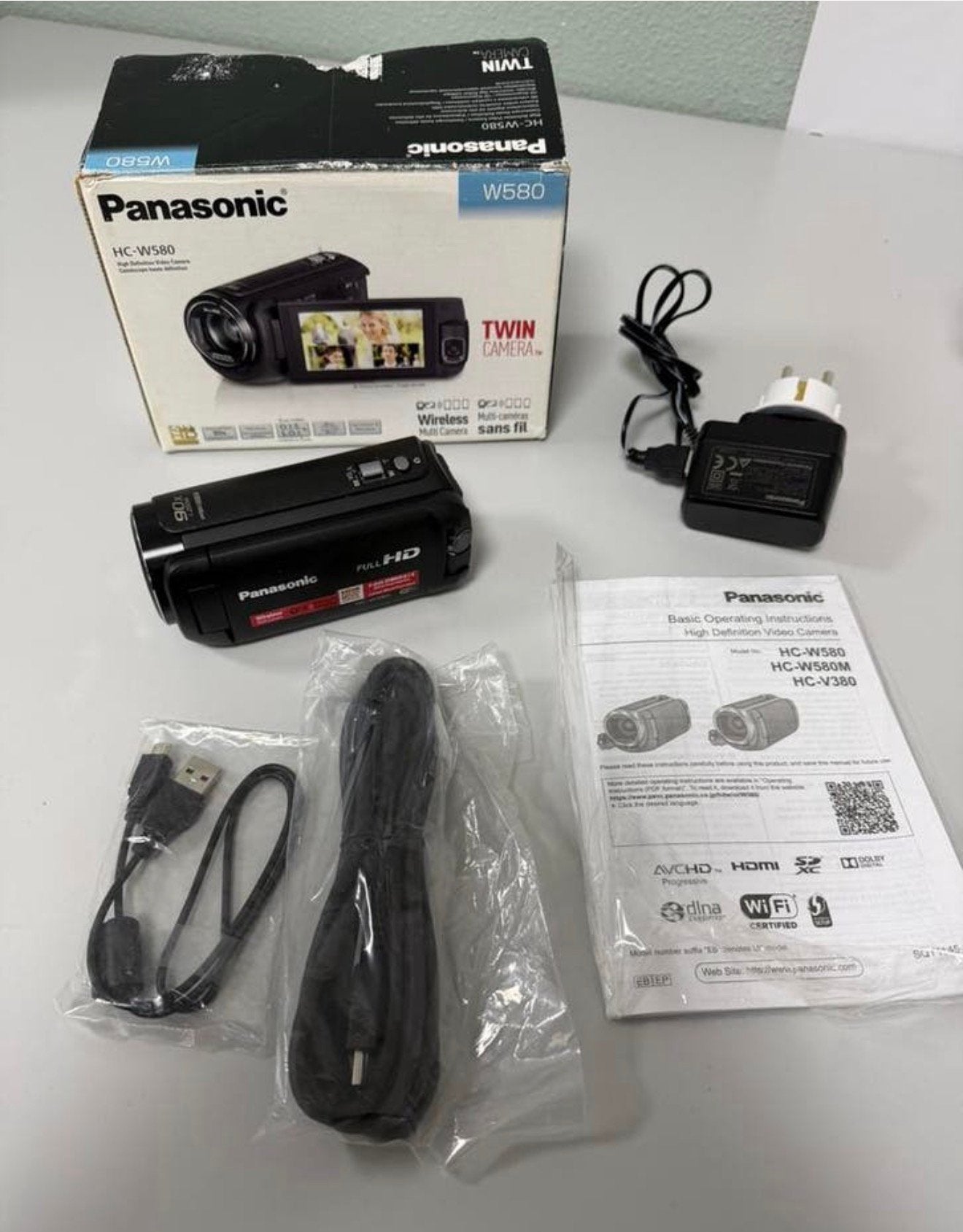 Caméscope double Full HD Panasonic HCW580 wifi HDMI zoom 90x, TV, Hi-fi & Vidéo, Caméscopes numériques, Carte mémoire, Panasonic