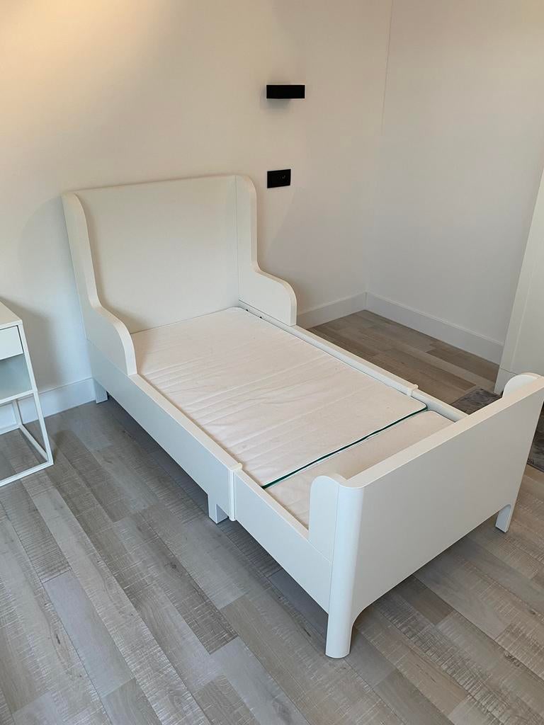 Meegroeibed Ikea inclusief matras, Kinderen en Baby's, Ophalen, Zo goed als nieuw