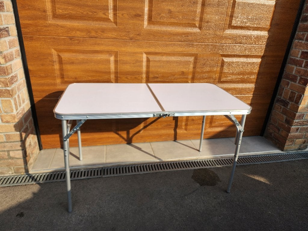 Campingtafel, Ophalen, Zo goed als nieuw