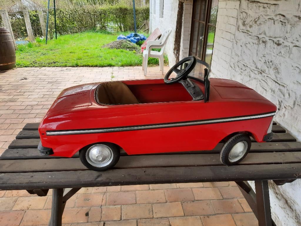 Petite voiture à pédales, Enfants & Bébés, Jouets | Extérieur | Go-cart & Cuistax, Comme neuf, Enlèvement