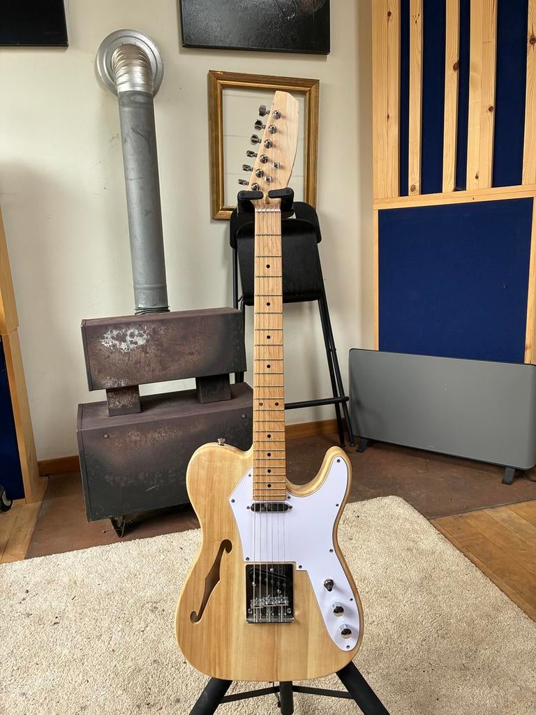 Harley Benton Tele Thinline, Muziek en Instrumenten, Ophalen, Zo goed als nieuw