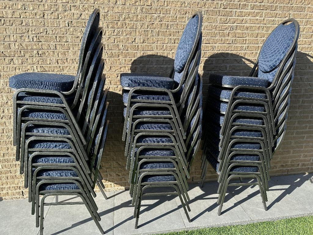 Set van 20 blauwe stoelen – zo goed als nieuw, Huis en Inrichting, Stoelen, Zo goed als nieuw, Vijf, Zes of meer stoelen, Metaal