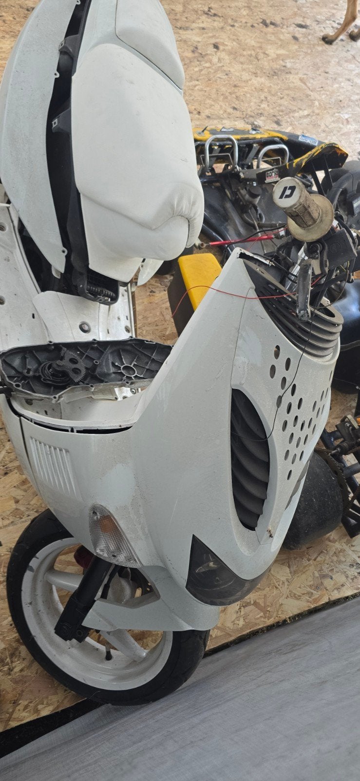 aprilia sr50 voor opmaak, Enlèvement