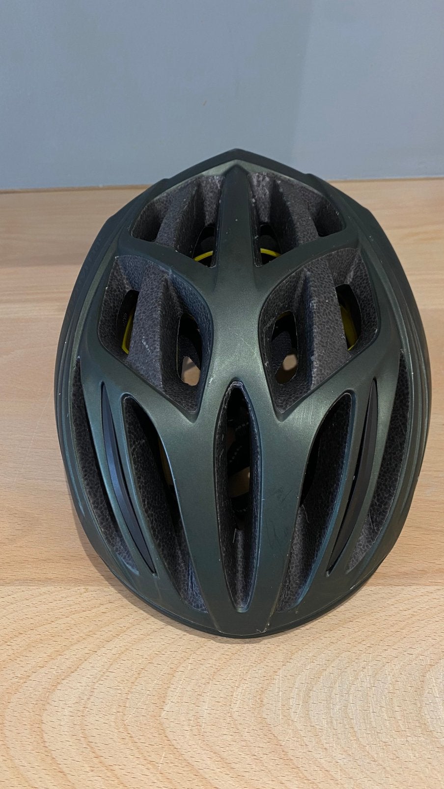 Specialized fietshelm, Fietsen en Brommers, Fietsaccessoires | Fietshelmen, Ophalen, Zo goed als nieuw