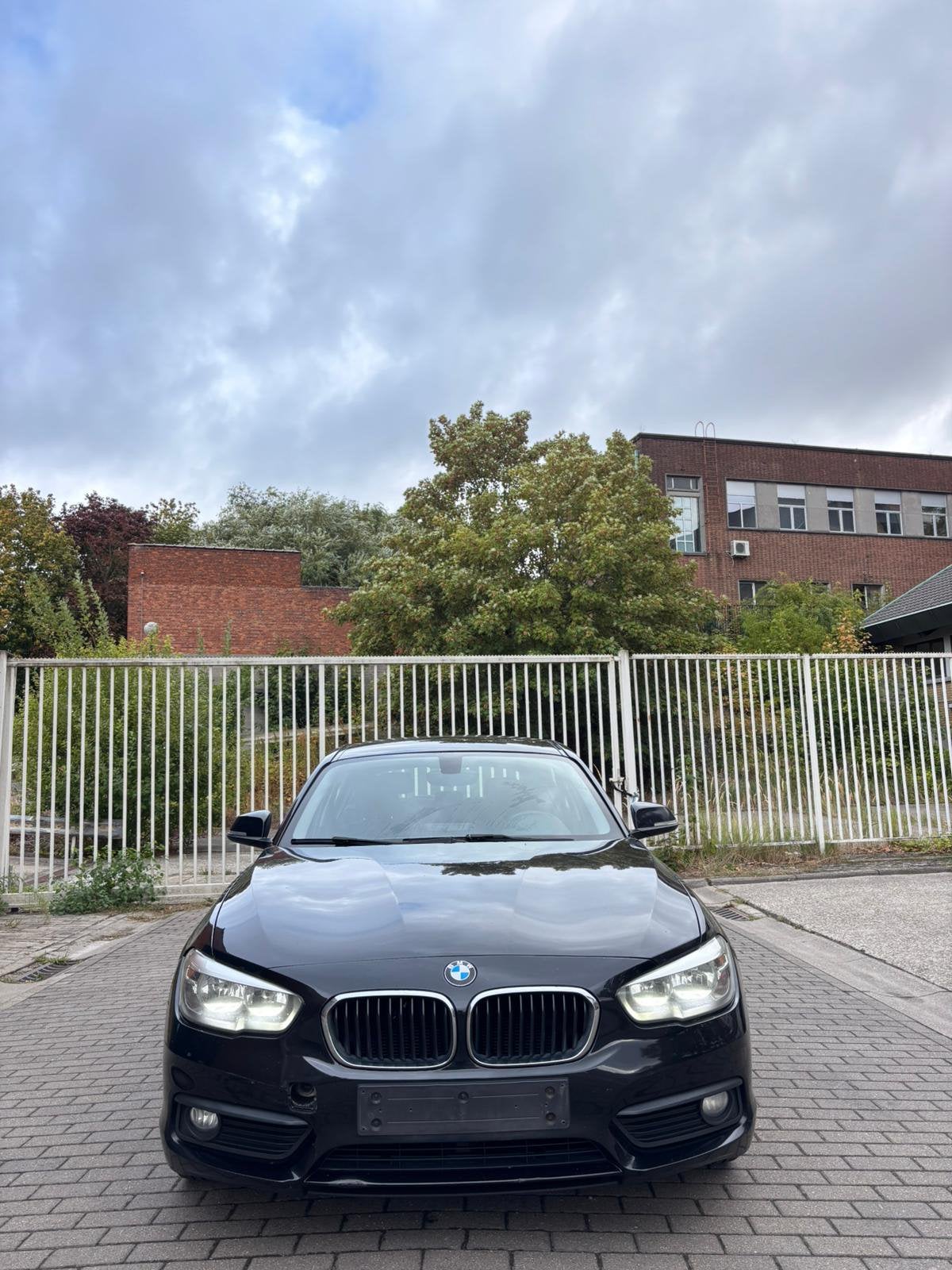BMW 116d 1.5 Diesel — Euro 6 b — 2015 — 290 000 km, Autos, Entreprise, Diesel, Achat