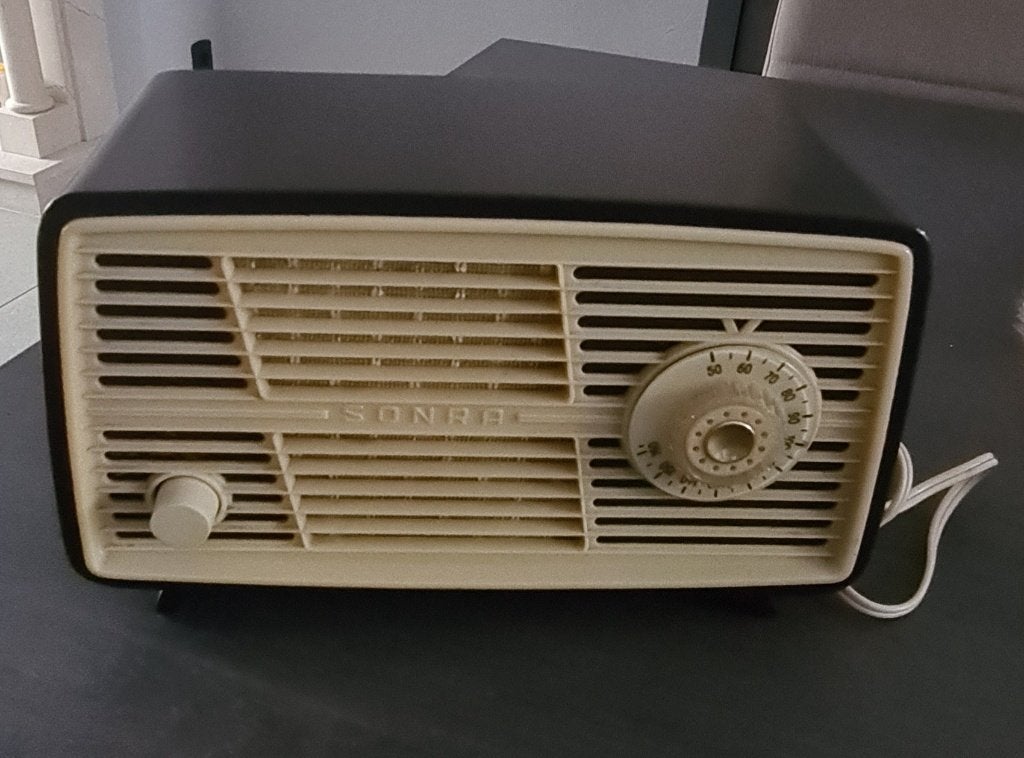 Oude bakeliet radio Sonra, Enlèvement ou Envoi