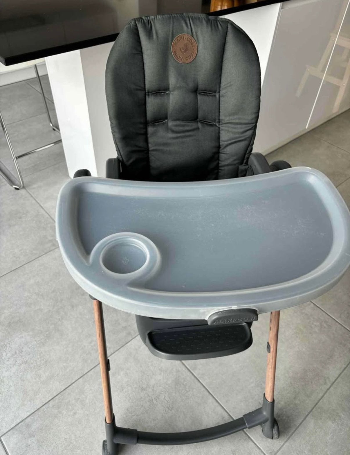Meegroei eetstoel (Maxi Cosi), Ophalen, Zo goed als nieuw, Meegroeistoel, Gordel(s)