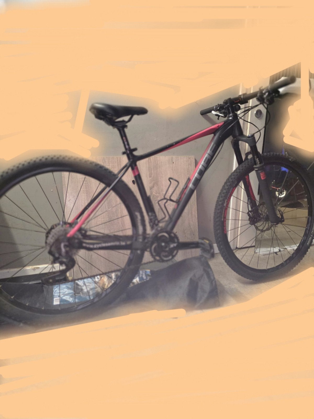 Cube Reaction mountainbike. Zwart, rood., Fietsen en Brommers, Ophalen, Zo goed als nieuw, Overige merken