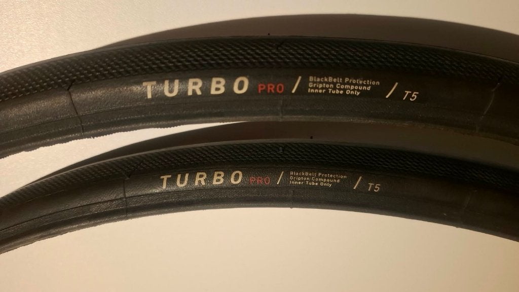 2 x Specialized Turbo Pro T5 - 700x26 met binnenbanden, Ophalen of Verzenden
