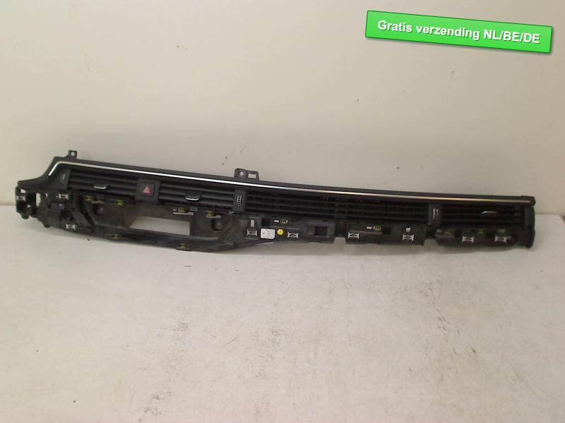 DASHBOARD LUCHTROOSTER MIDDEN Audi A4 (B9) (8w1820902b), Gebruikt, Dhr. R. de Gouw, Audi, De Bloemendaal 21 21
5221 EB  'S HERTOGENBOSCH, NL