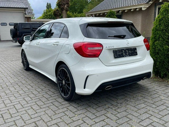 Mercedes-Benz A-klasse 200 AMG LINE COMAND XENON, Gebruikt, Elektrische ramen, Leder en Stof, Wit