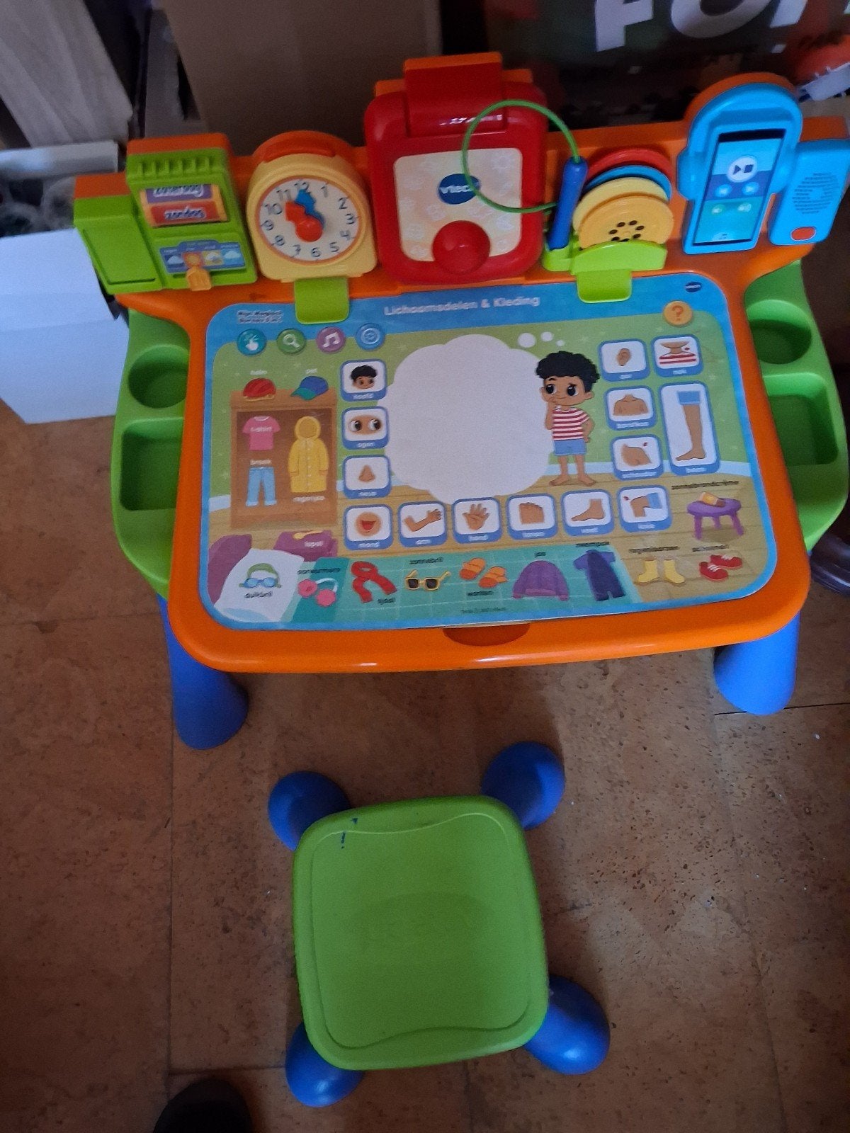 Vtech speeltafel met stoeltje, Kinderen en Baby's, Ophalen, Zo goed als nieuw, Overige typen, Met geluid