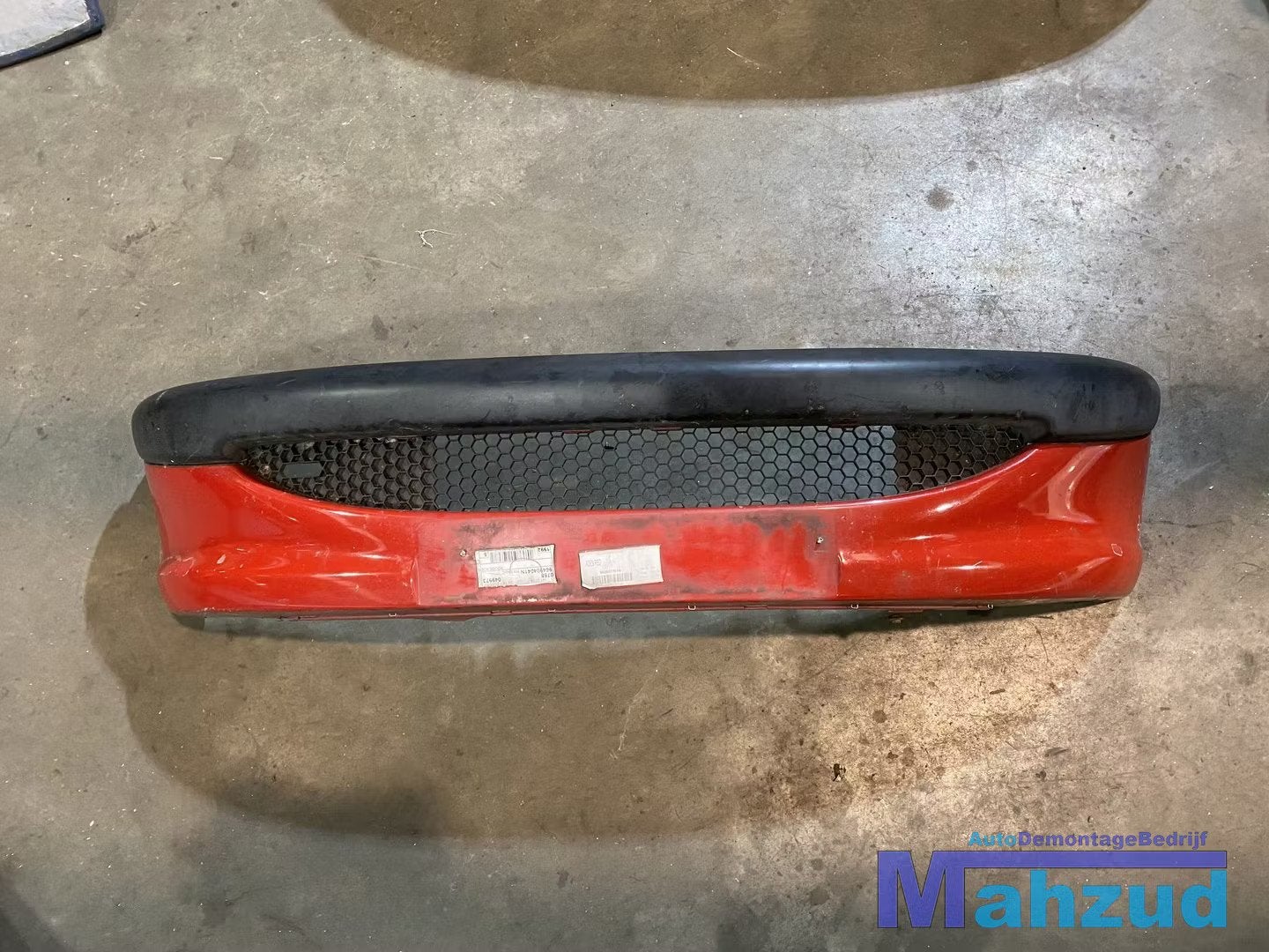 Peugeot 206 rood KKN voorbumper, Auto-onderdelen, Taurusavenue 1
2132 LS  Hoofddorp, NL, Gebruikt, Contact.group@renault.com, Bumper