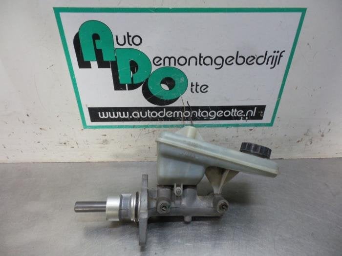 Hoofdremcilinder van een Opel Vivaro (Vivaro 01-), Gebruikt, -, -, Opel