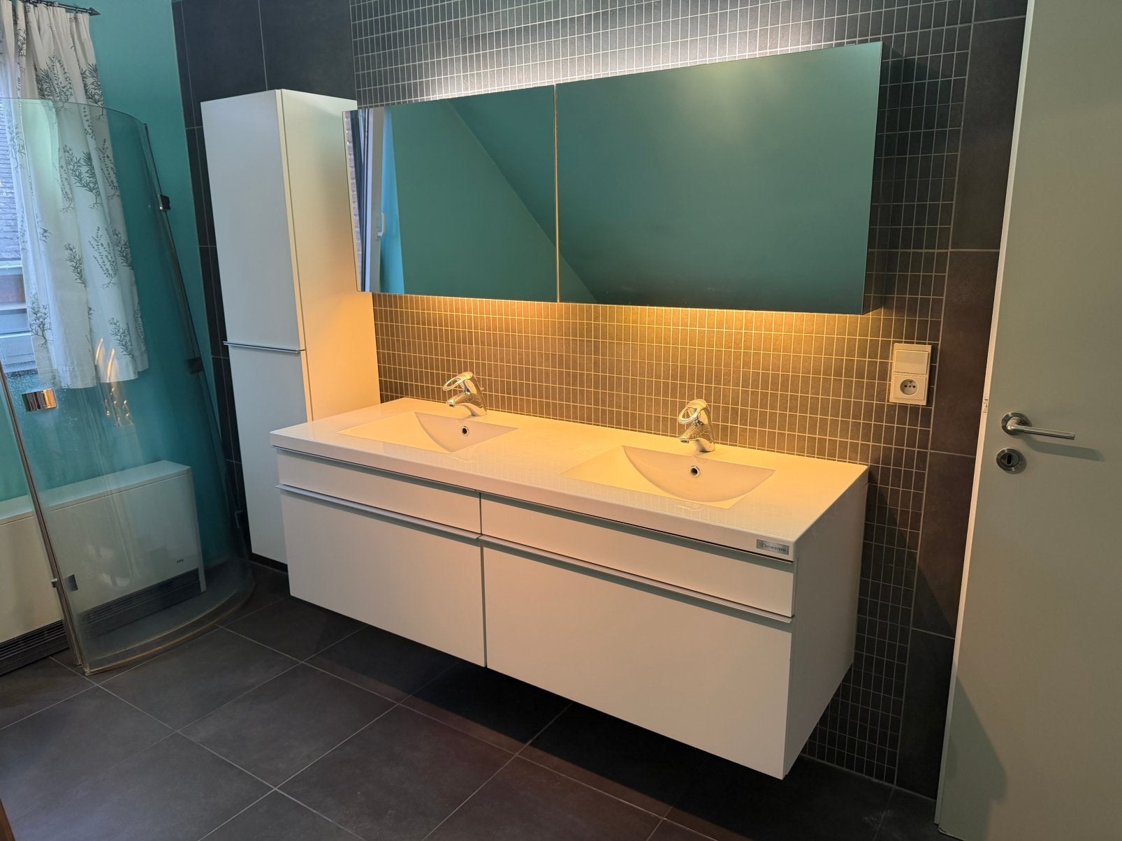 Meubles de salle de bain en superbe état, Meuble lavabo, 150 à 200 cm, Enlèvement, Utilisé