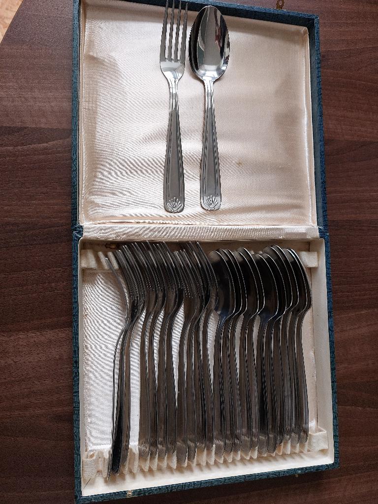 12 Paires de couverts de service en inox, Maison & Meubles, Enlèvement ou Envoi, Comme neuf, Inox ou Chrome
