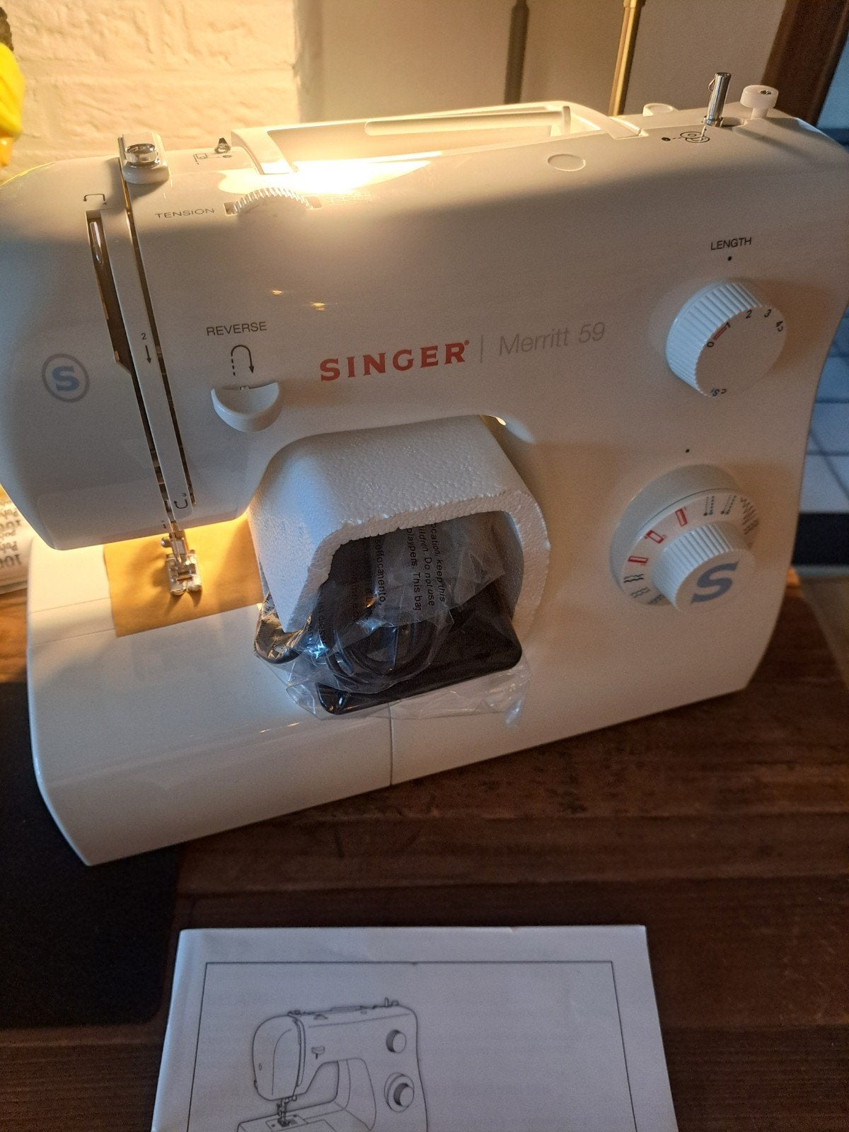 Machine à coudre Singer Merritt (modèle 59/ 5805) avec sac d, Enlèvement, Neuf, Machine à coudre, Singer