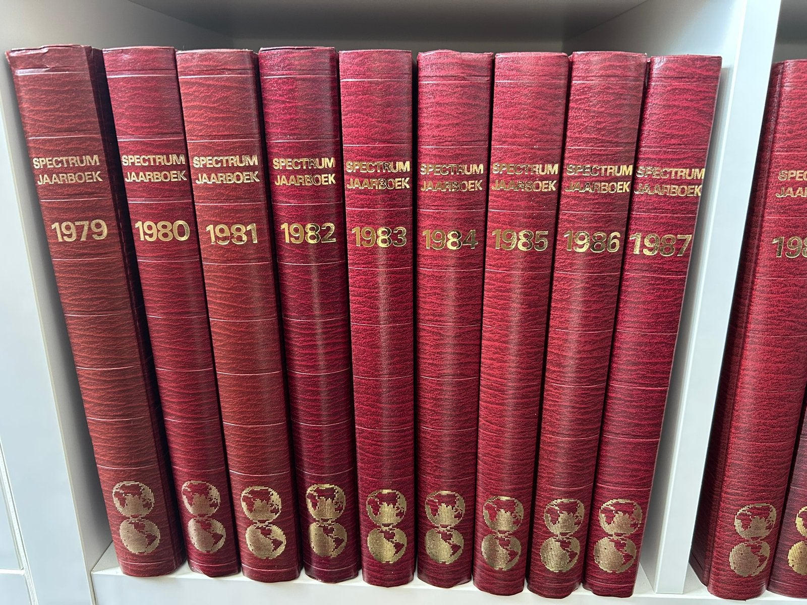 Jaarboeken Spectrum, Boeken, Encyclopedieën, Ophalen, Gelezen