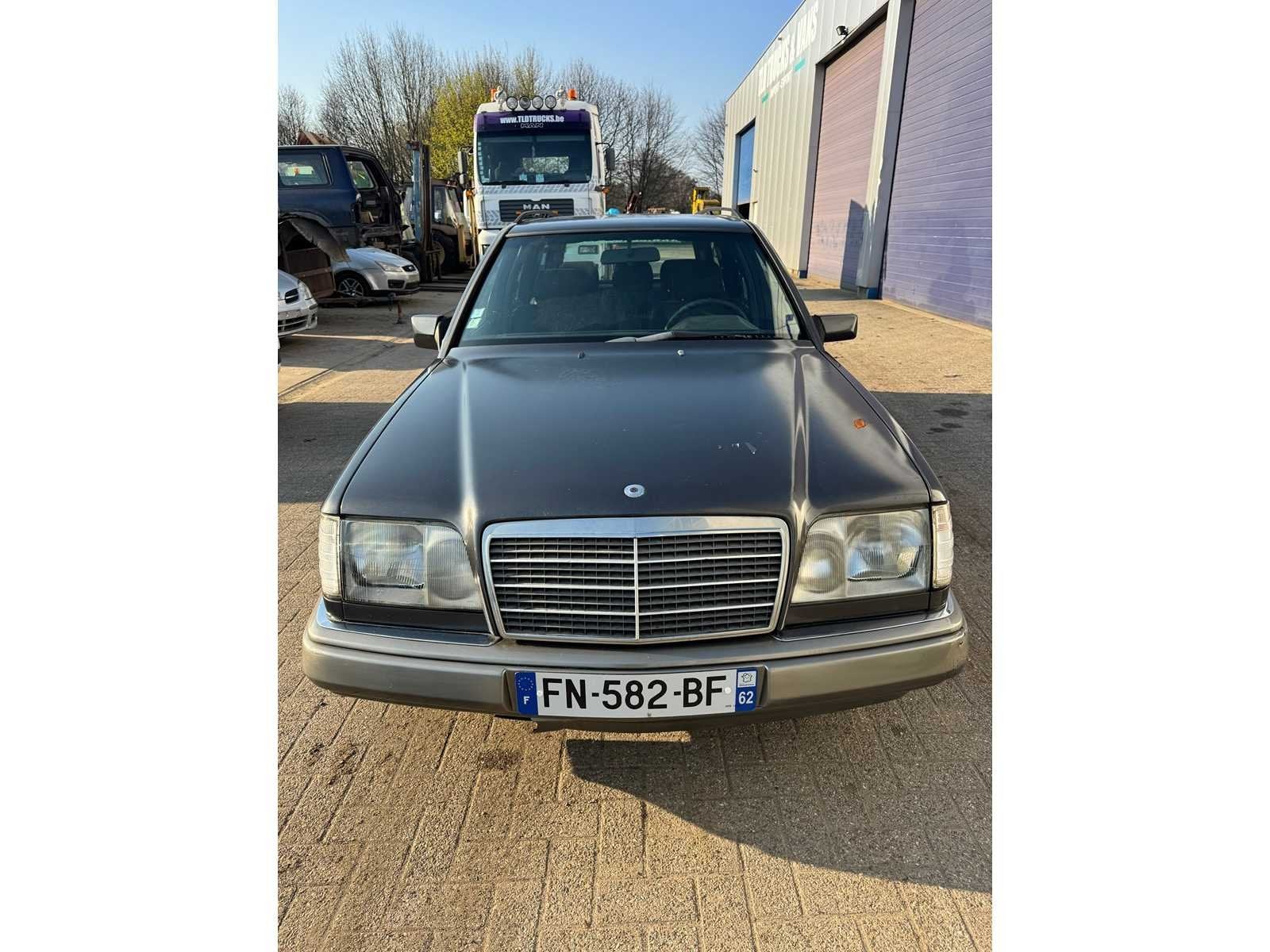 MERCEDES - 1995 - E250TD - W124 - Voiture particulière, Autos, Achat, Entreprise, Boîte manuelle, Autre carrosserie
