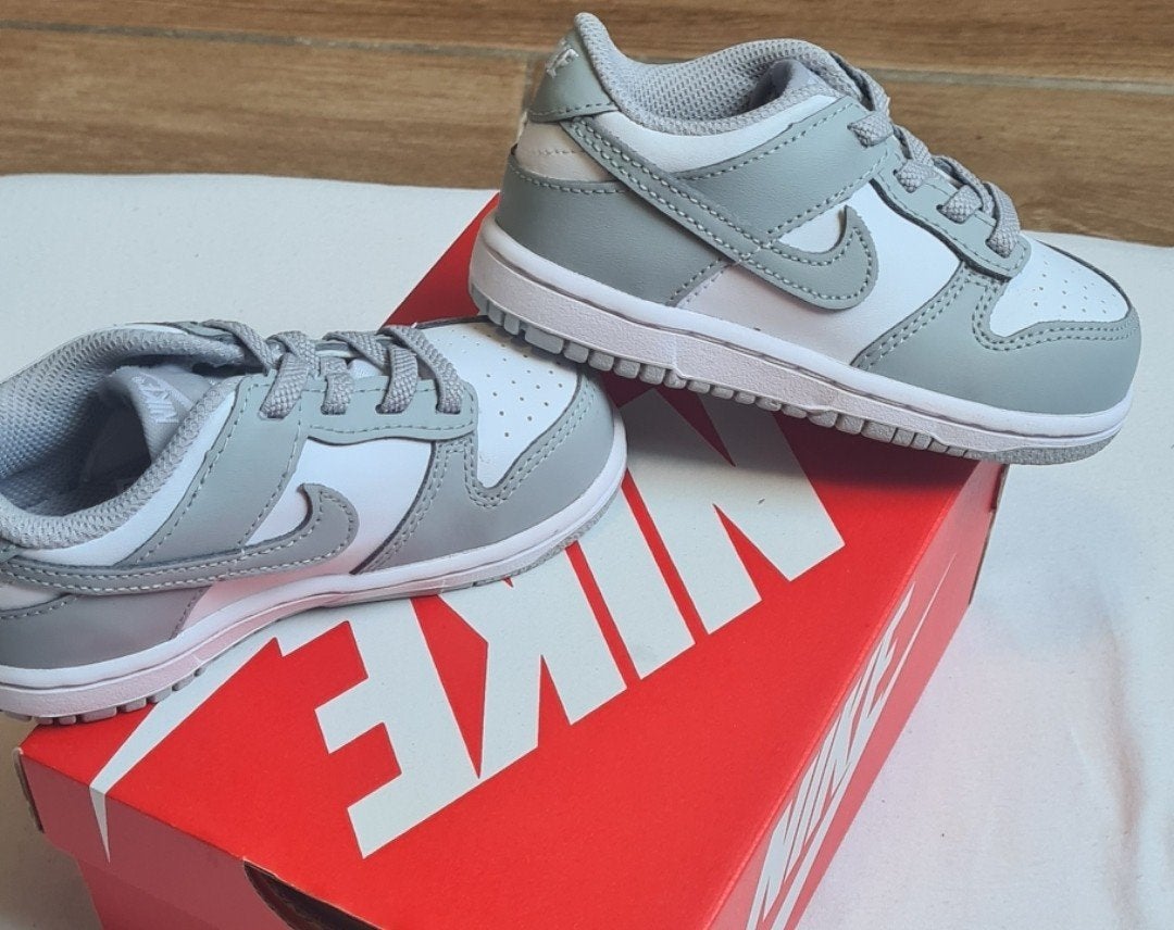 Sneakers enfant  Nike taille 25 , Neuf, Kinderen en Baby's, Ophalen, Sportschoenen, Nieuw, Nike