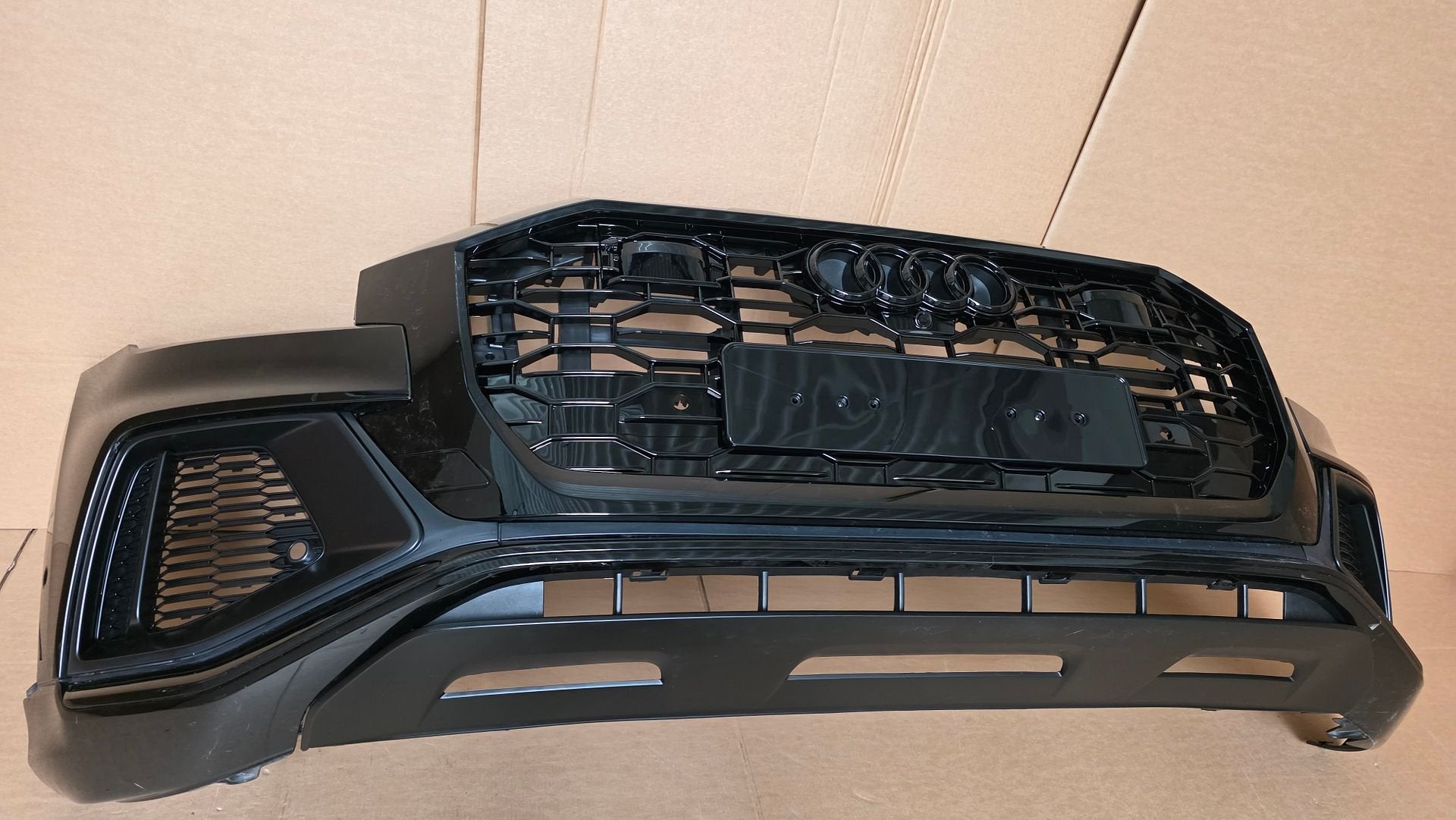 Voorbumper Audi Q8 4M8 S-line SQ8 RSQ8 LOOK GRILLE BUMPER, -, Origine de la pièce connue, Audi, Utilisé