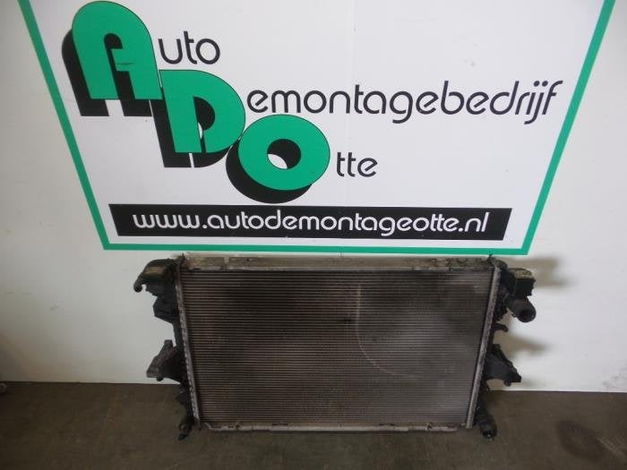 Radiateur d'un Volkswagen Transporter (Transporter 03-), Volkswagen, -, 3 mois de garantie, Utilisé