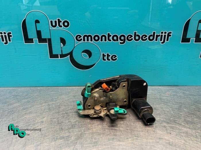 Deurslot Mechaniek 4Deurs links-voor van een Jeep Grand Cher, Jeep, Gebruikt, -, -
