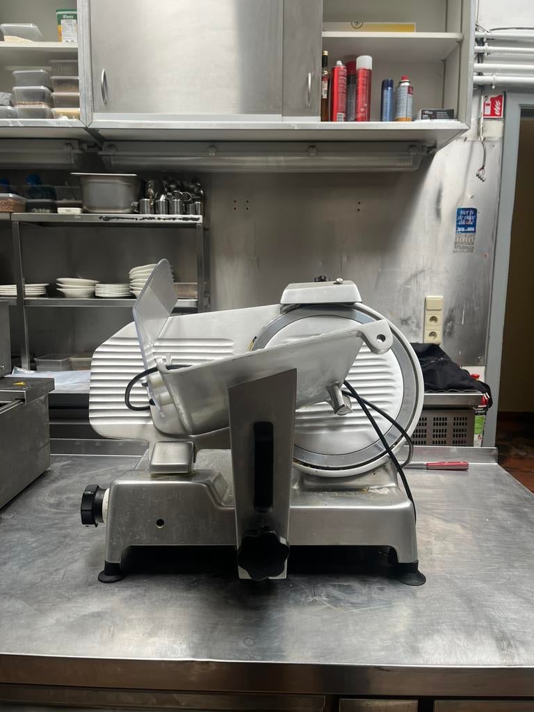 Professionele groentesnijmachine / slicer – Horeca kwaliteit, Ophalen of Verzenden, Gebruikt, Bakkerij en Slagerij