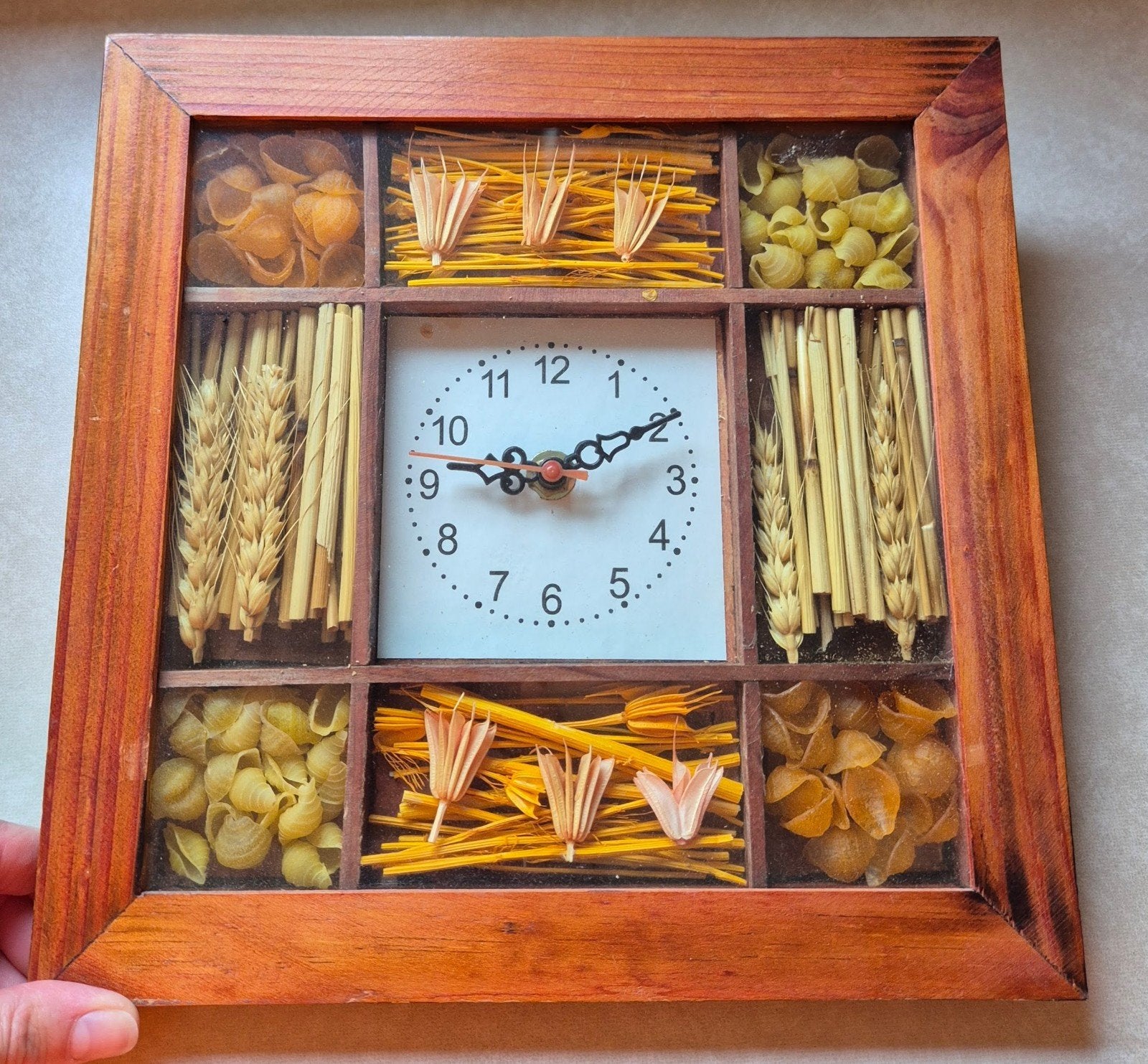 Klok met pasta / graan dus ideaal voor in een keuken, Wandklok, Bruin, Landelijk, Analoog