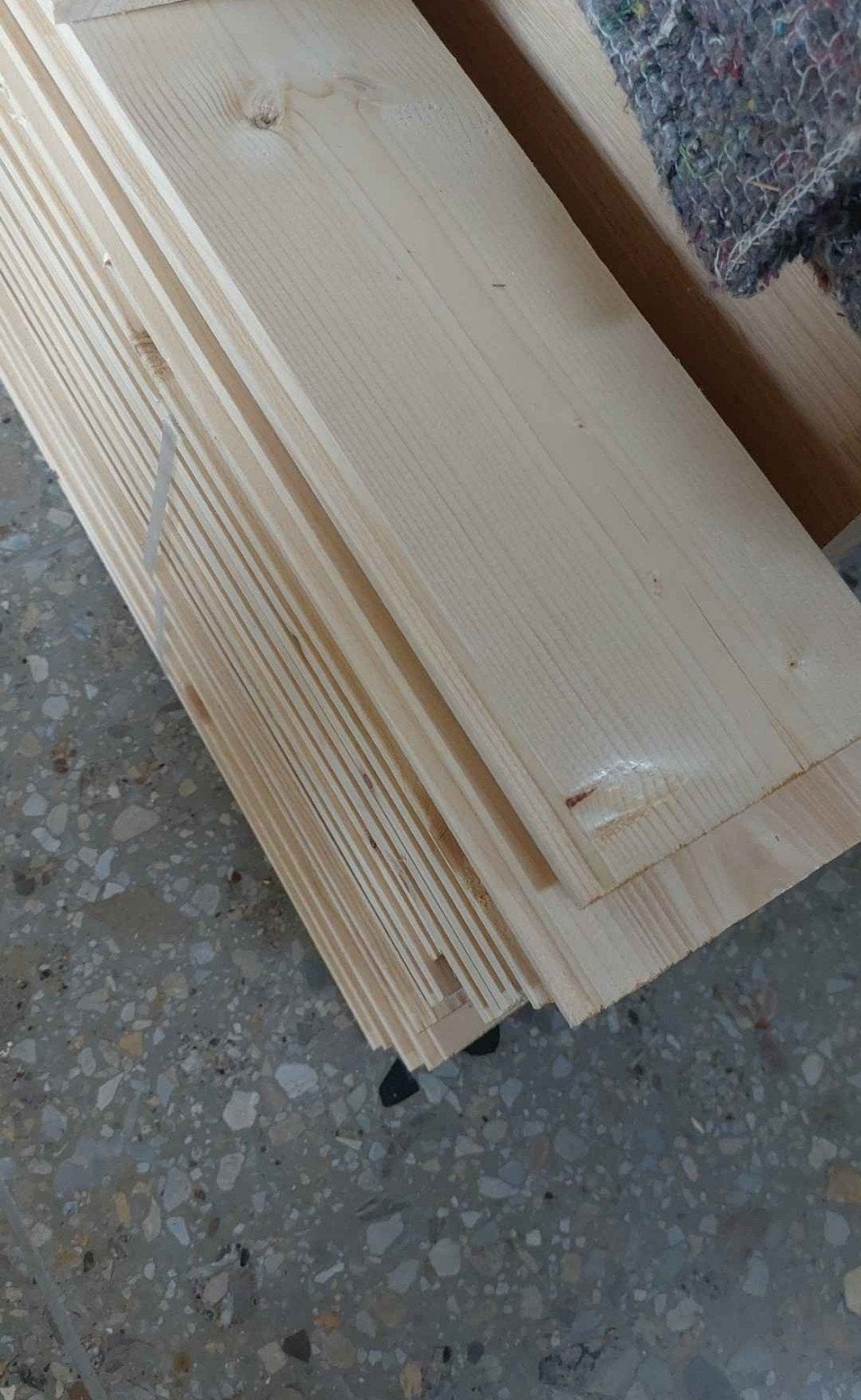 Lame plancher sapin, 22x115x4200mm. 10pc 4,4m2, Ophalen