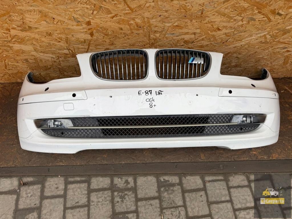 BMW 1 E87 Lift 07-11 voorbumper, Petuelring 130
80788  Munich, DE, Gebruikt, Info@bmw.de, Bumper