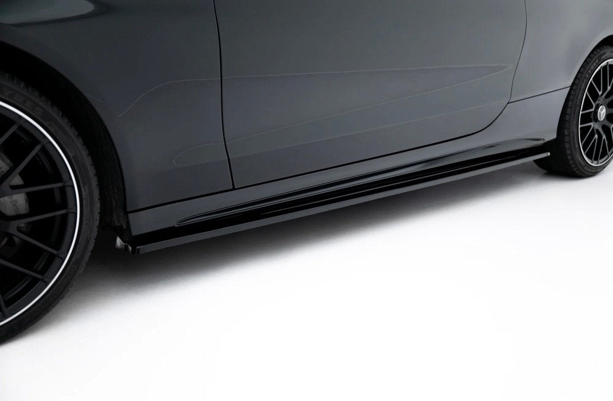 Maxton side skirts mercedes c205 amgline, Ophalen