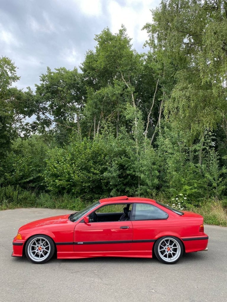 🔍*GEZOCHT* DEUR bestuurderkant BMW E36 COUPE * brillantrot, Auto-onderdelen, Ophalen, Gebruikt, BMW, Voor