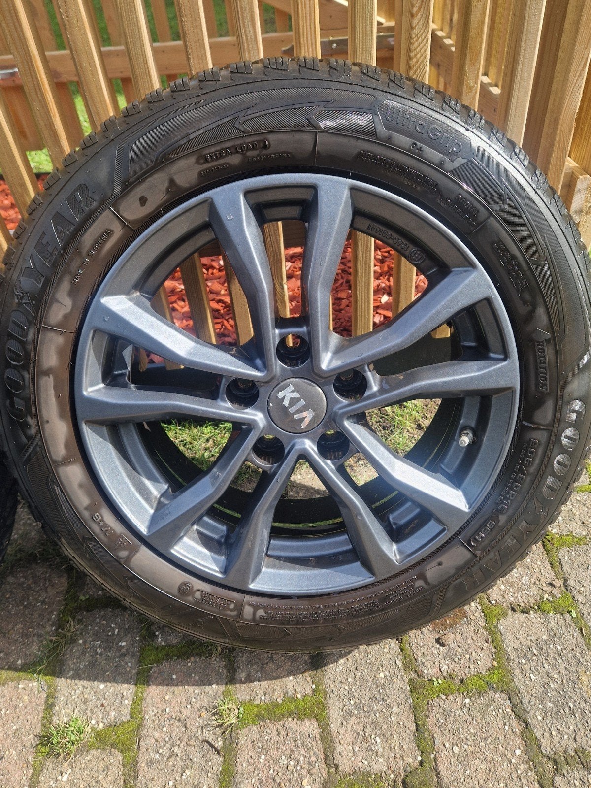 winterset KIA 16 inch, Autos : Pièces & Accessoires, Pneus et Jantes, Pneus hiver, 16 pouces, Véhicule de tourisme