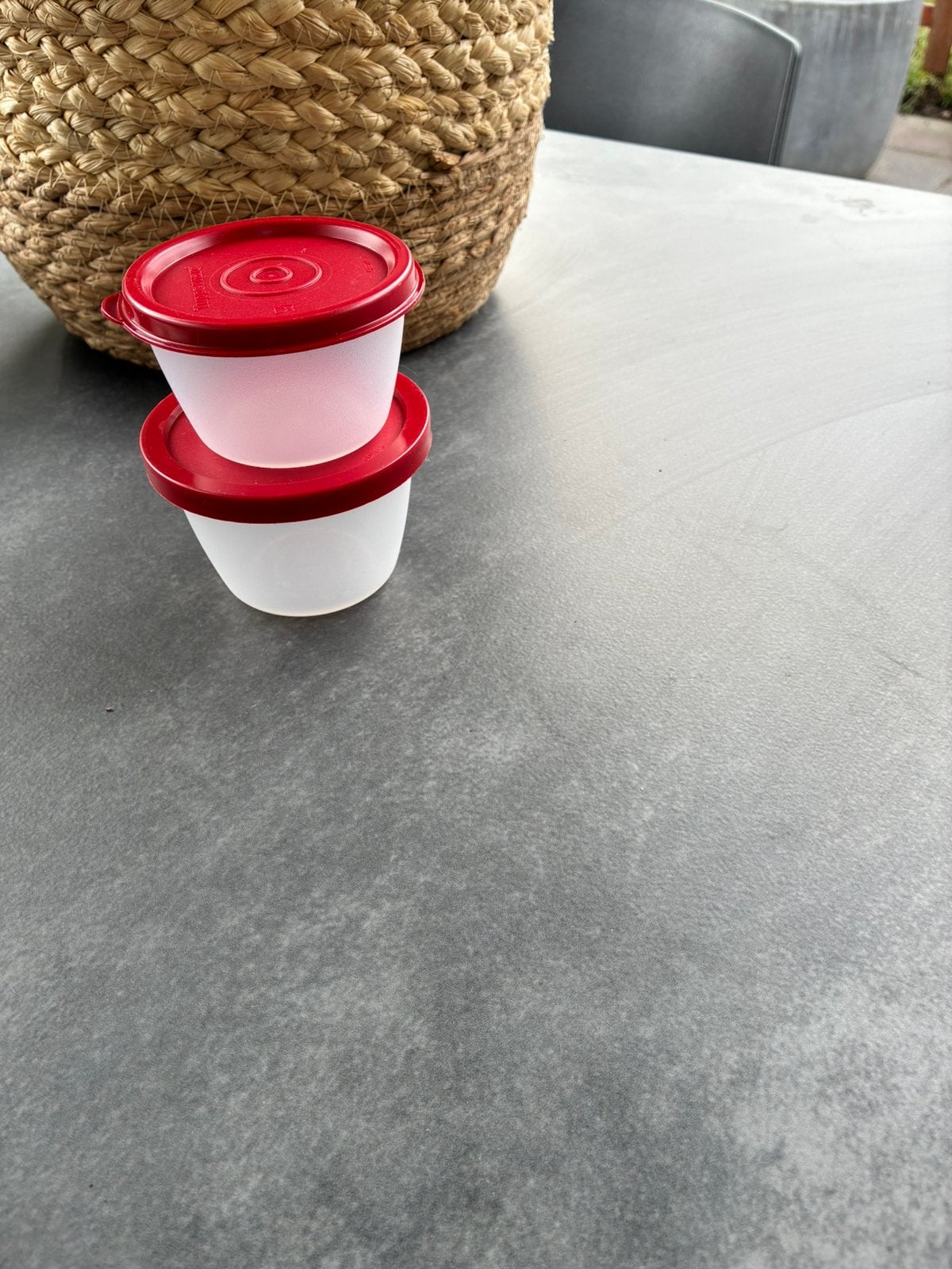 Tupperware 2 kleine bewaarpotjes, Huis en Inrichting, Keuken | Tupperware, Ophalen of Verzenden, Zo goed als nieuw