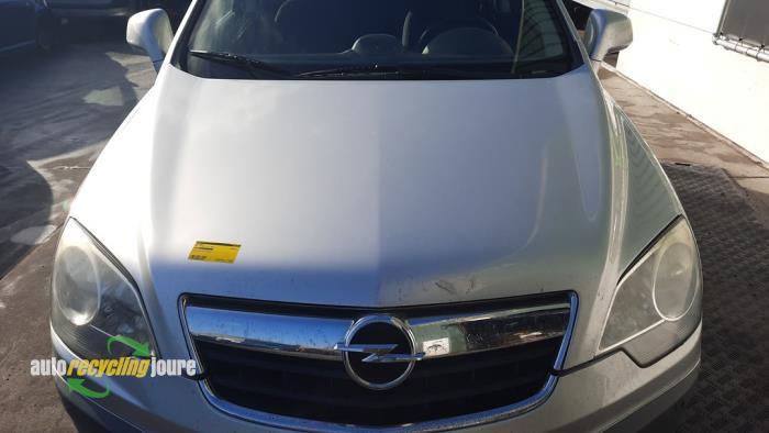 Capot d'un Opel Antara (OPT), -, -, Opel, 3 mois de garantie
