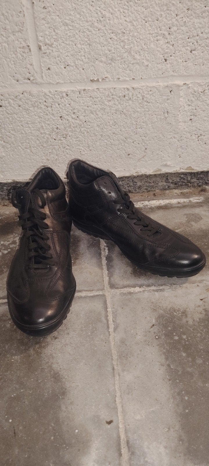 Leren schoenen – bijna nieuw – klassiek model, Kleding | Heren, Ophalen of Verzenden
