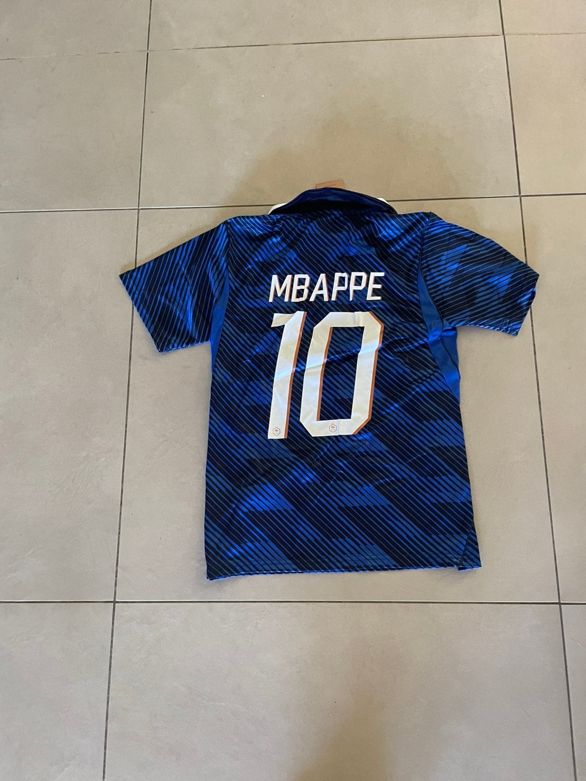 Mbappé Frankrijk shirt, Sport en Fitness, Voetbal, Maat M, Ophalen of Verzenden, Nieuw, Shirt