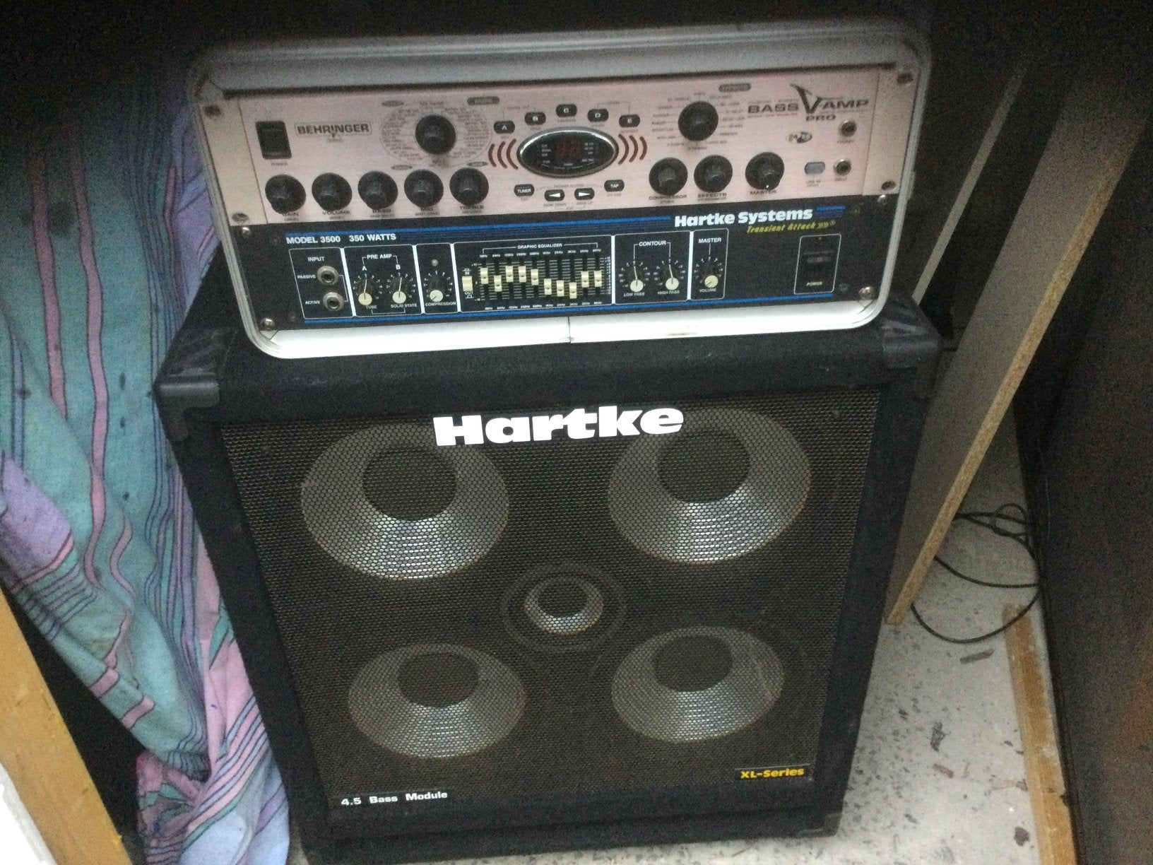 Te koop hartke. Plus box in z g staat. ,idts vd hardrocker, Muziek en Instrumenten, Ophalen of Verzenden, Gebruikt